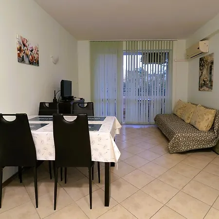 Sunny Hills 2 Bdr Апартамент Слънчев бряг