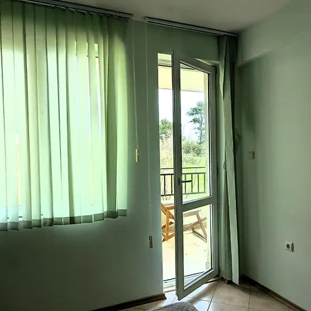 Sunny Hills 2 Bdr *